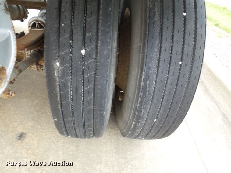 image for item DH3776 2007 Walker tank trailer