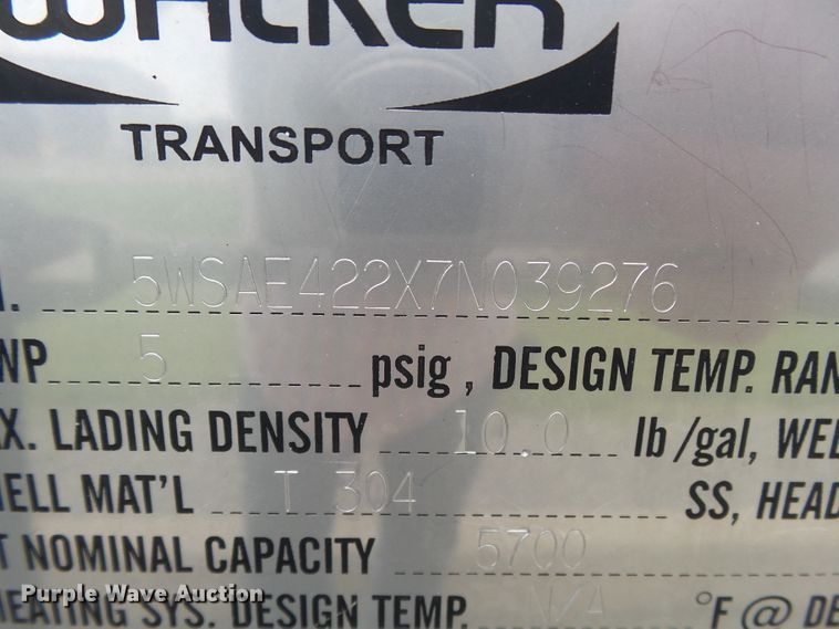 image for item DH3776 2007 Walker tank trailer