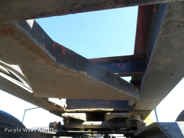 image for item DH4946 1990 Trail King TK100-DGP488 lowboy equipment trailer