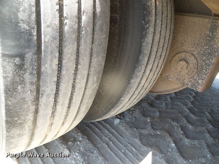 image for item DH4946 1990 Trail King TK100-DGP488 lowboy equipment trailer