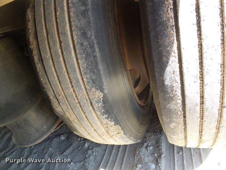 image for item DH4946 1990 Trail King TK100-DGP488 lowboy equipment trailer