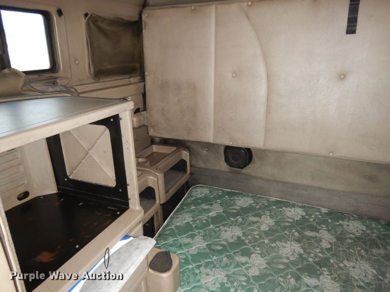 image for item DH5349 2007 International 9400i semi truck