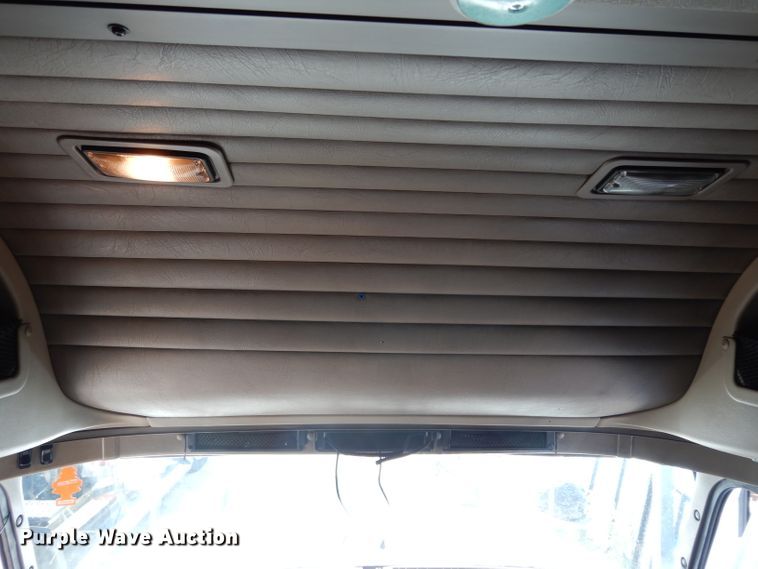 image for item DH5349 2007 International 9400i semi truck