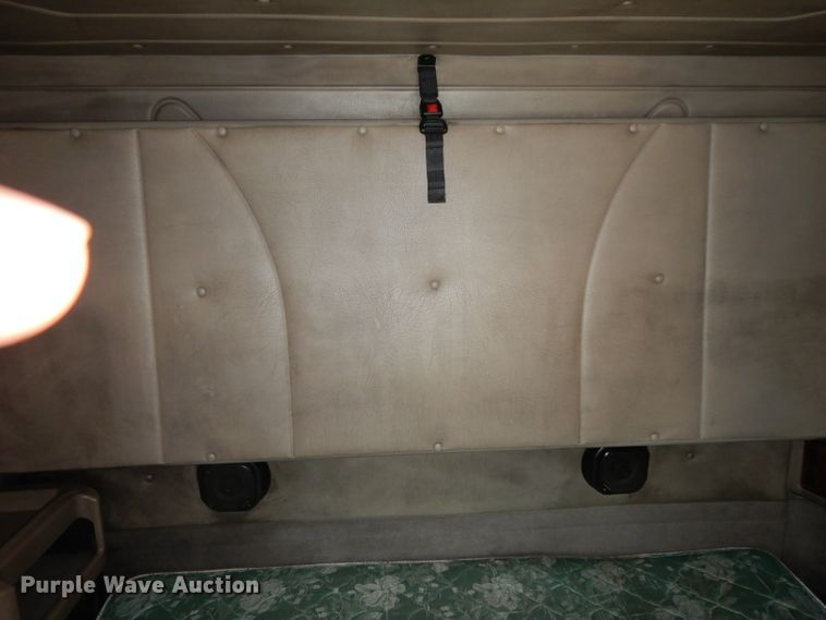 image for item DH5349 2007 International 9400i semi truck