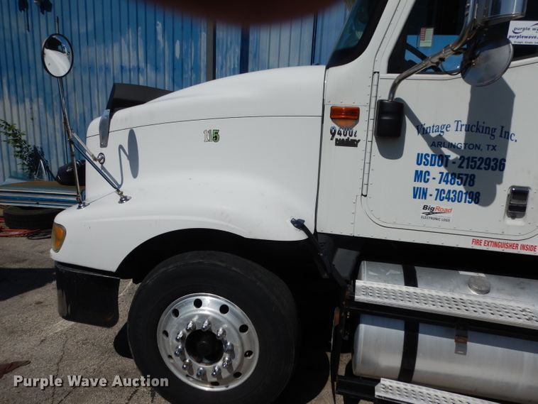 image for item DH5349 2007 International 9400i semi truck