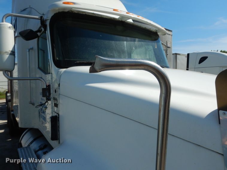 image for item DH5349 2007 International 9400i semi truck