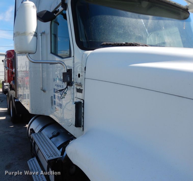 image for item DH5349 2007 International 9400i semi truck