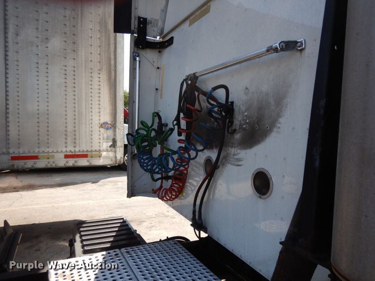 image for item DH5349 2007 International 9400i semi truck