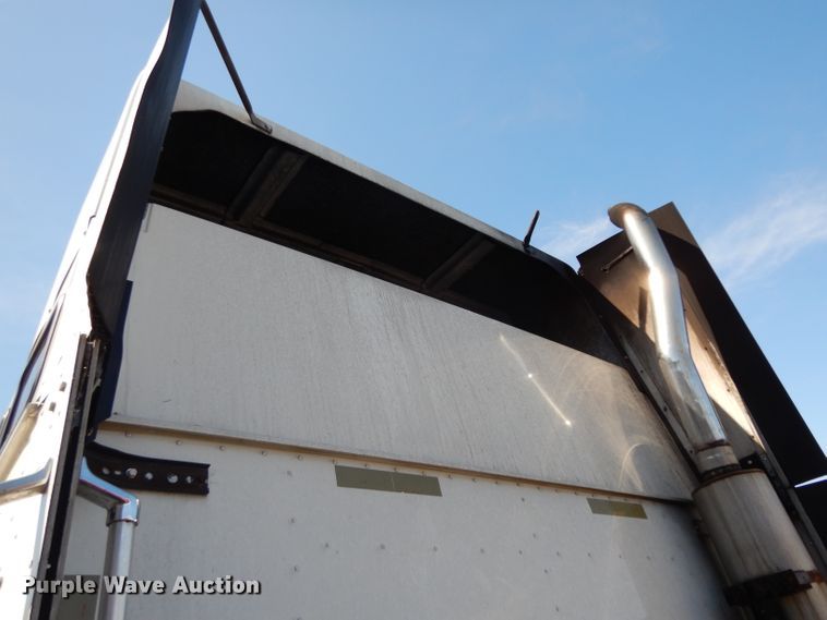 image for item DH5349 2007 International 9400i semi truck