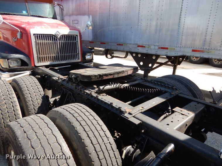 image for item DH5349 2007 International 9400i semi truck