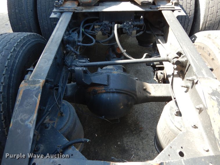 image for item DH5349 2007 International 9400i semi truck