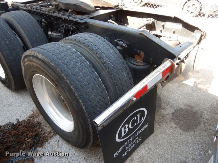 image for item DH5349 2007 International 9400i semi truck