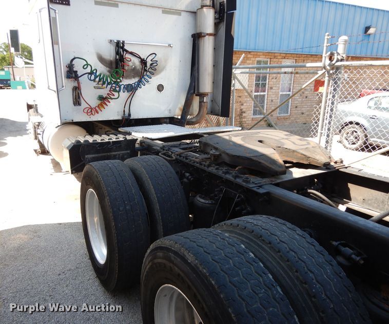 image for item DH5349 2007 International 9400i semi truck