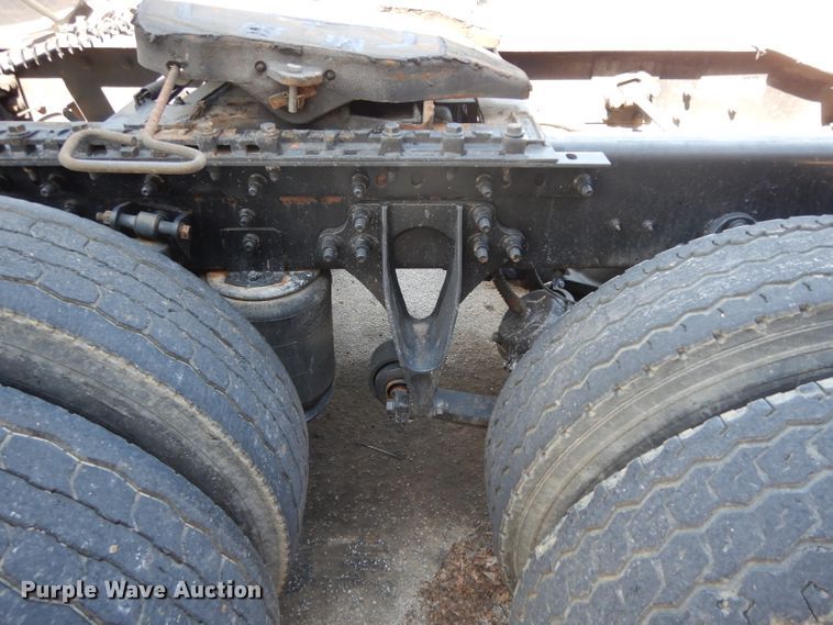 image for item DH5349 2007 International 9400i semi truck