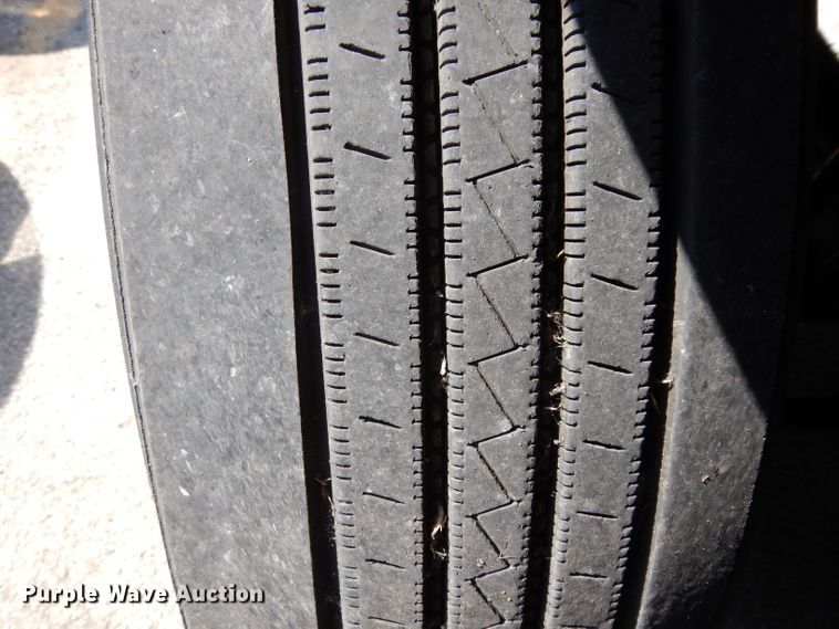 image for item DH5349 2007 International 9400i semi truck