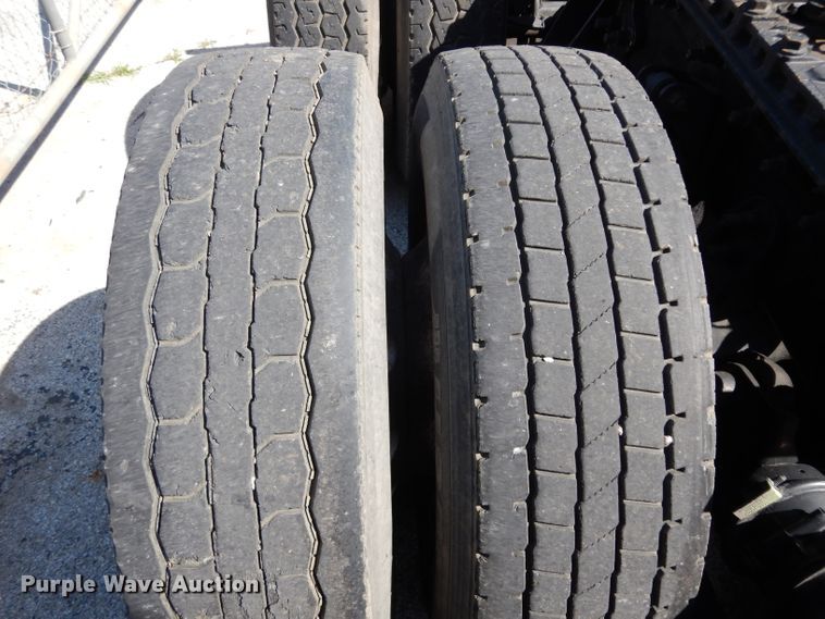 image for item DH5349 2007 International 9400i semi truck