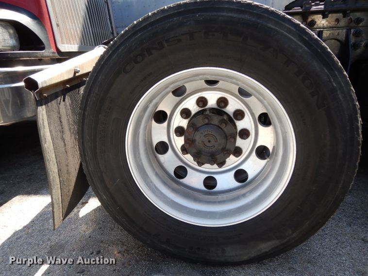 image for item DH5349 2007 International 9400i semi truck