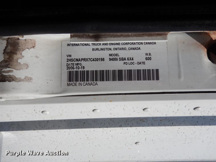 image for item DH5349 2007 International 9400i semi truck