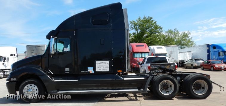 image for item DH5350 2007 Freightliner Columbia  semi truck