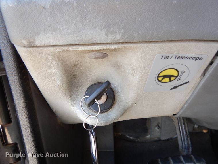 image for item DH5350 2007 Freightliner Columbia  semi truck