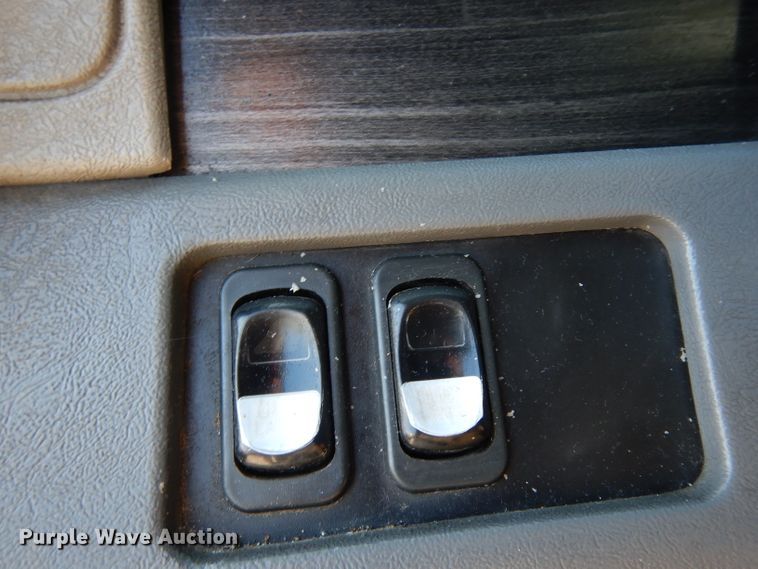 image for item DH5350 2007 Freightliner Columbia  semi truck