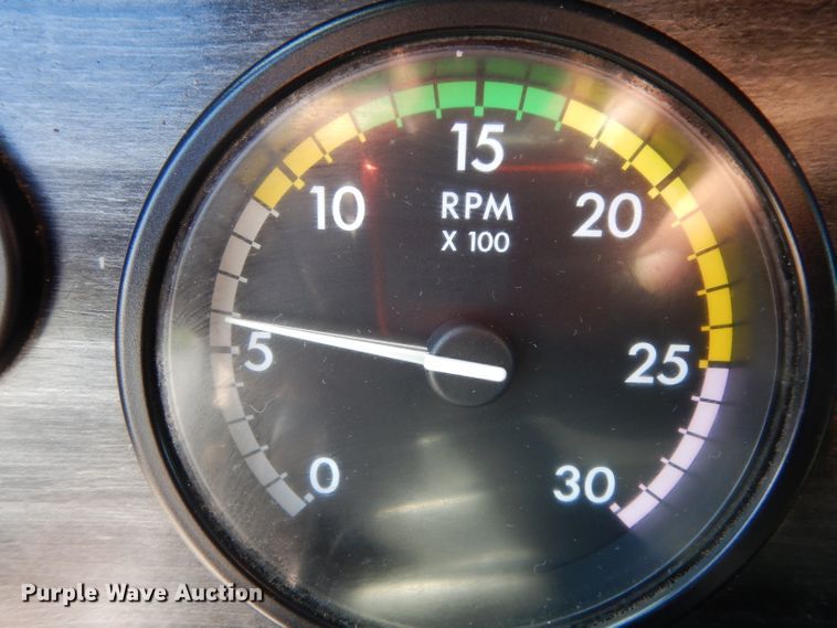 image for item DH5350 2007 Freightliner Columbia  semi truck