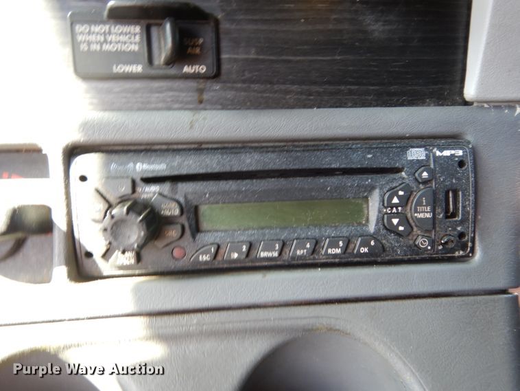 image for item DH5350 2007 Freightliner Columbia  semi truck