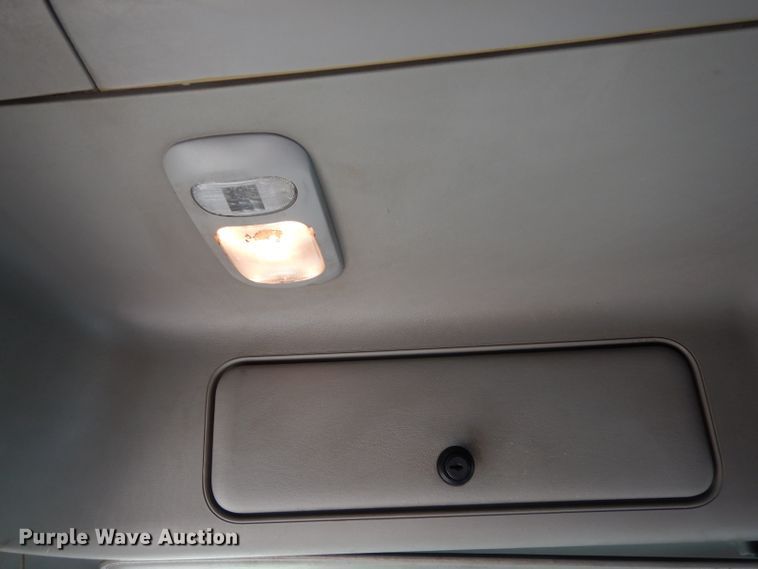 image for item DH5350 2007 Freightliner Columbia  semi truck