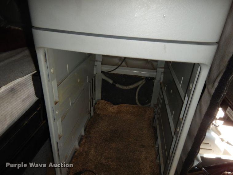 image for item DH5350 2007 Freightliner Columbia  semi truck