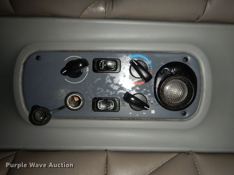 image for item DH5350 2007 Freightliner Columbia  semi truck