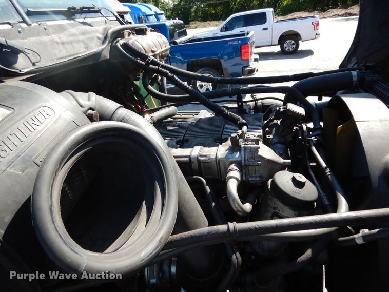 image for item DH5350 2007 Freightliner Columbia  semi truck