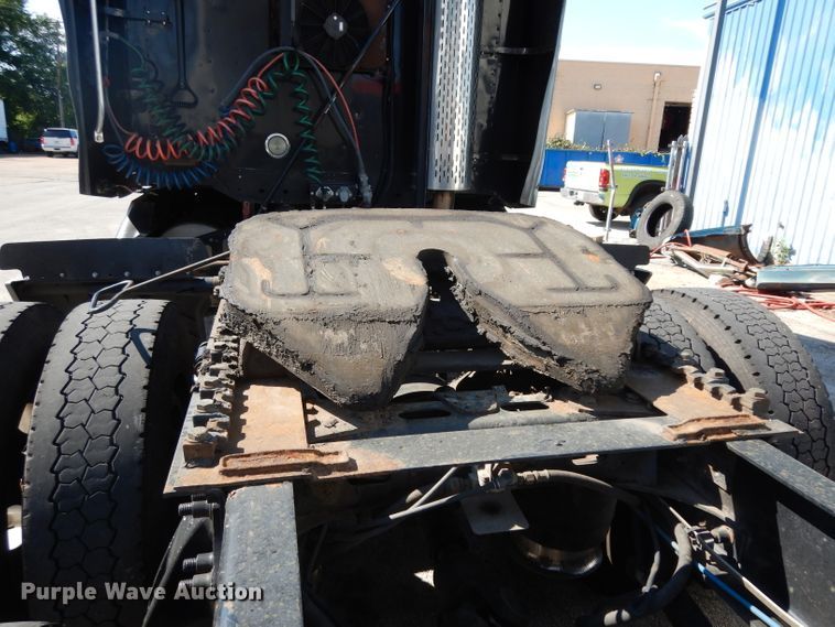 image for item DH5350 2007 Freightliner Columbia  semi truck