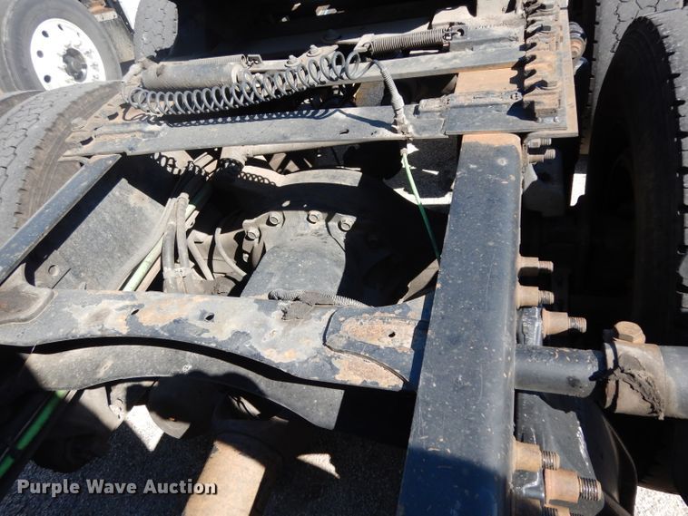 image for item DH5350 2007 Freightliner Columbia  semi truck