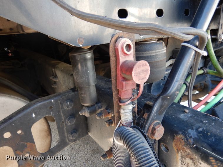 image for item DH5350 2007 Freightliner Columbia  semi truck