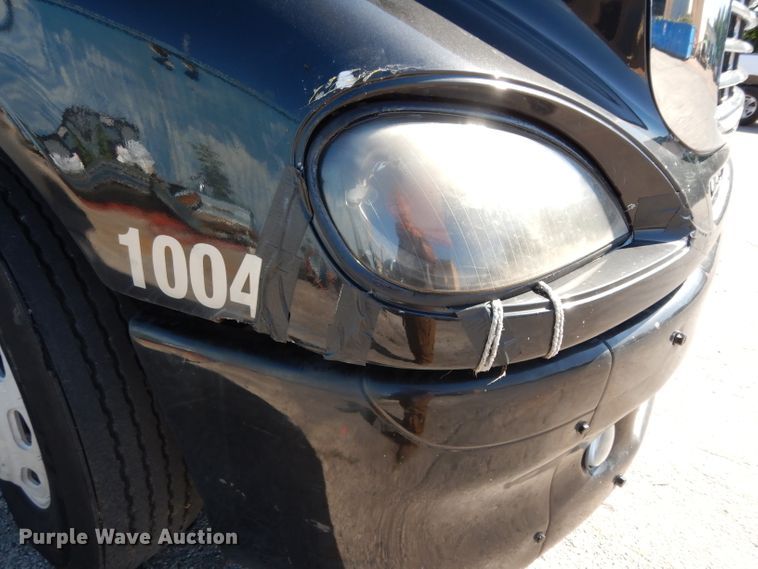 image for item DH5350 2007 Freightliner Columbia  semi truck