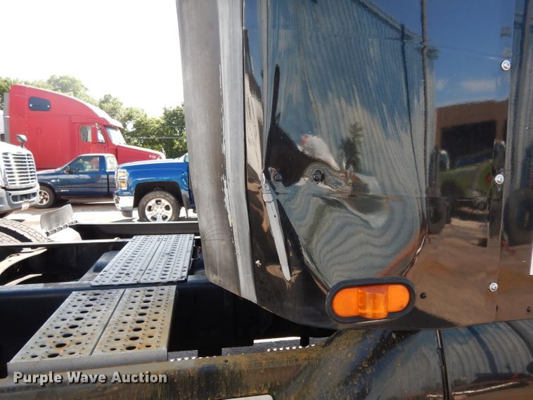 image for item DH5350 2007 Freightliner Columbia  semi truck