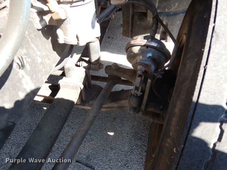 image for item DH5350 2007 Freightliner Columbia  semi truck