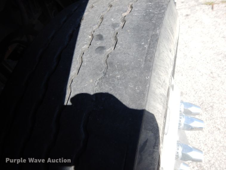 image for item DH5350 2007 Freightliner Columbia  semi truck