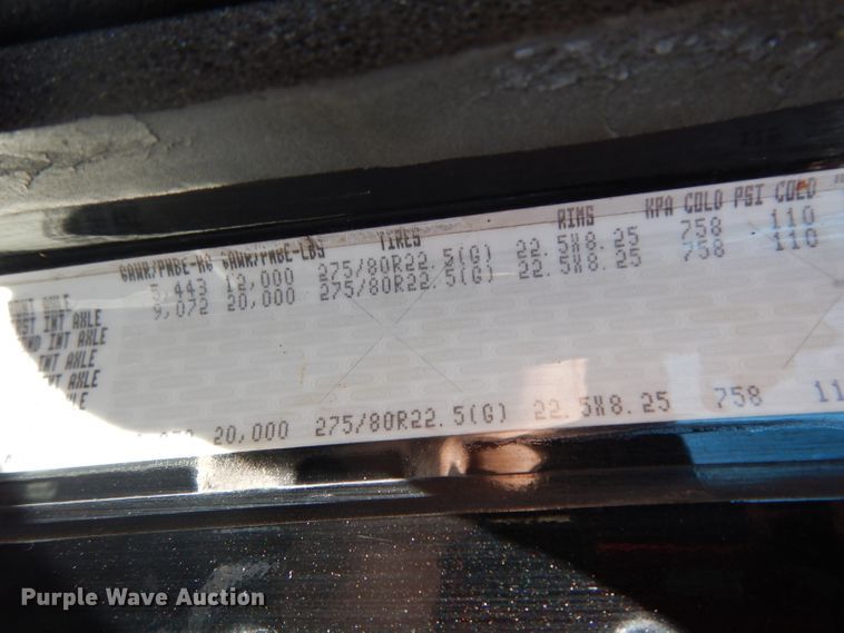 image for item DH5350 2007 Freightliner Columbia  semi truck