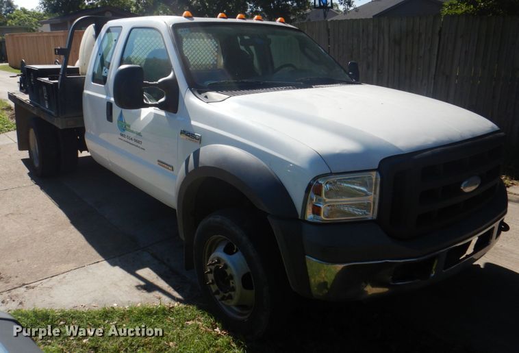 image for item DH5351 2005 Ford F450 Super Duty XL  flatbed truck