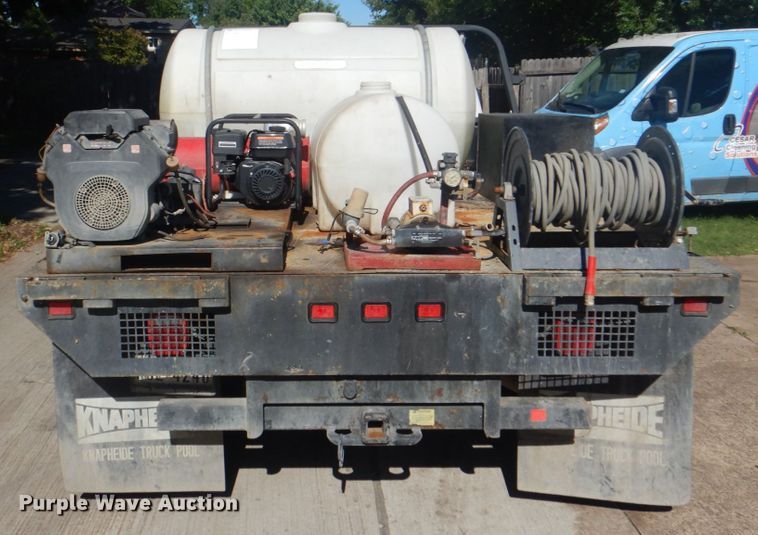 image for item DH5351 2005 Ford F450 Super Duty XL  flatbed truck