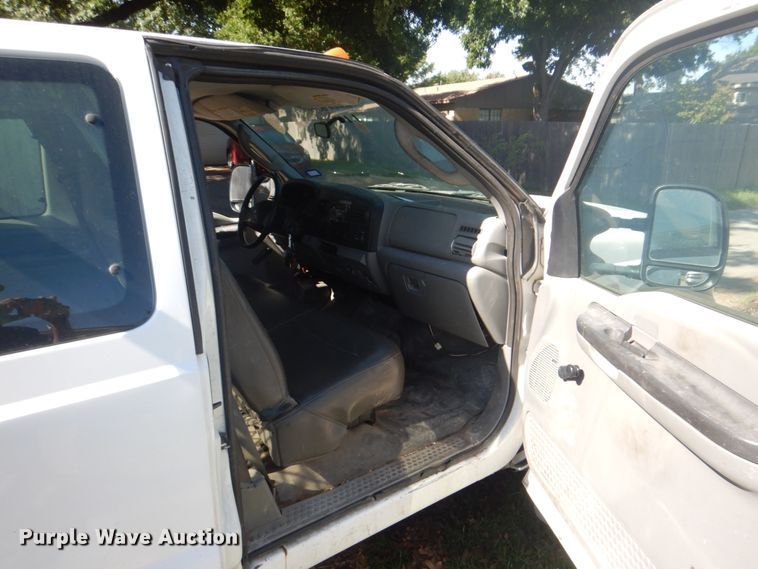 image for item DH5351 2005 Ford F450 Super Duty XL  flatbed truck