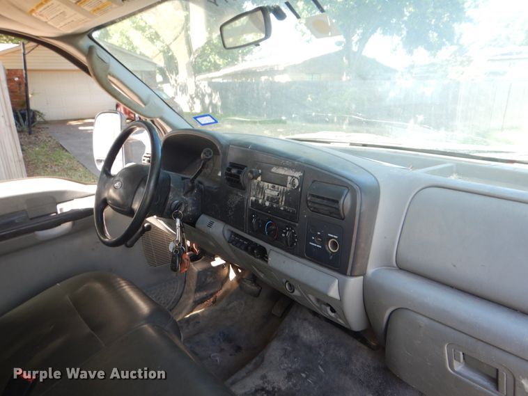 image for item DH5351 2005 Ford F450 Super Duty XL  flatbed truck