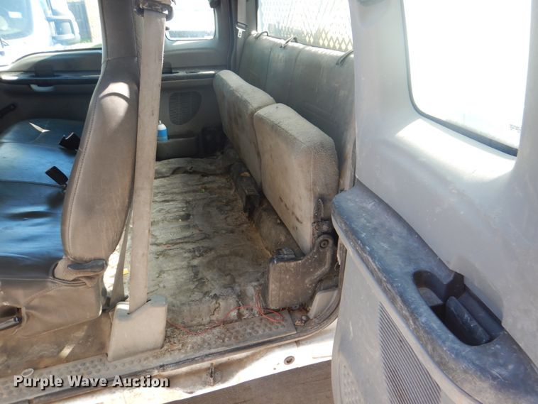 image for item DH5351 2005 Ford F450 Super Duty XL  flatbed truck