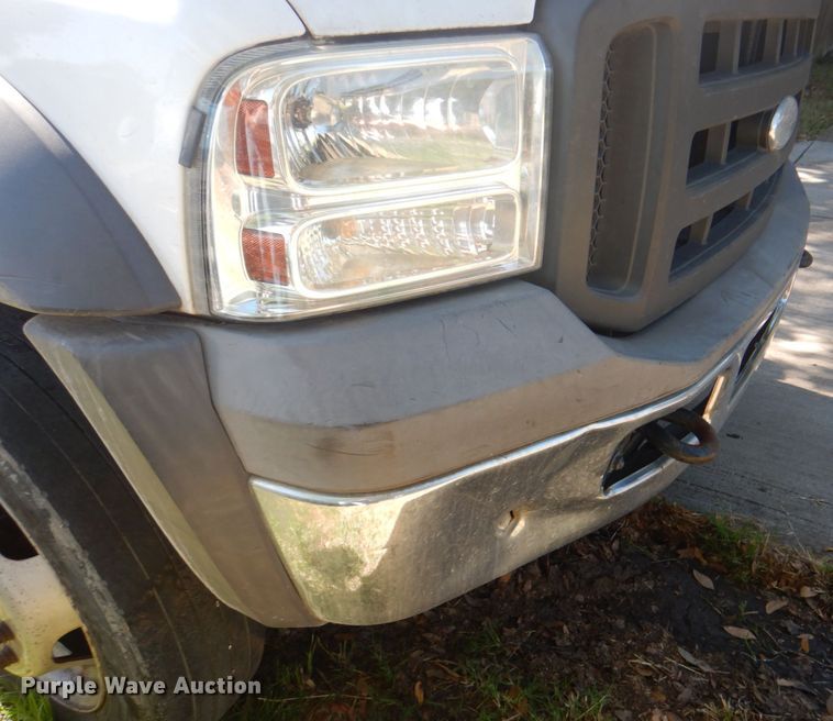 image for item DH5351 2005 Ford F450 Super Duty XL  flatbed truck