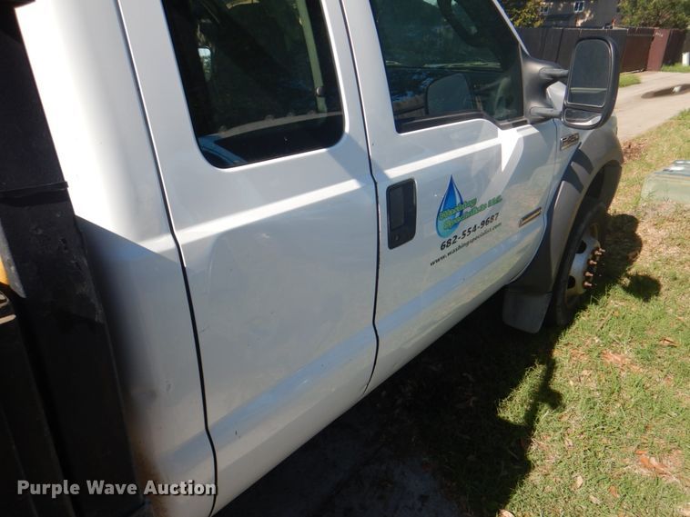 image for item DH5351 2005 Ford F450 Super Duty XL  flatbed truck