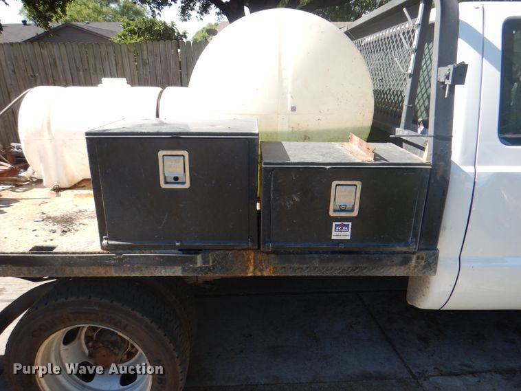 image for item DH5351 2005 Ford F450 Super Duty XL  flatbed truck