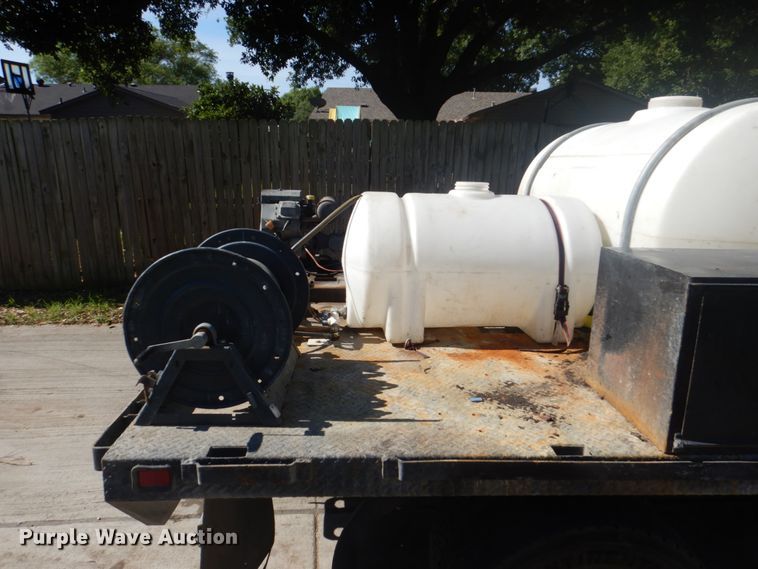 image for item DH5351 2005 Ford F450 Super Duty XL  flatbed truck