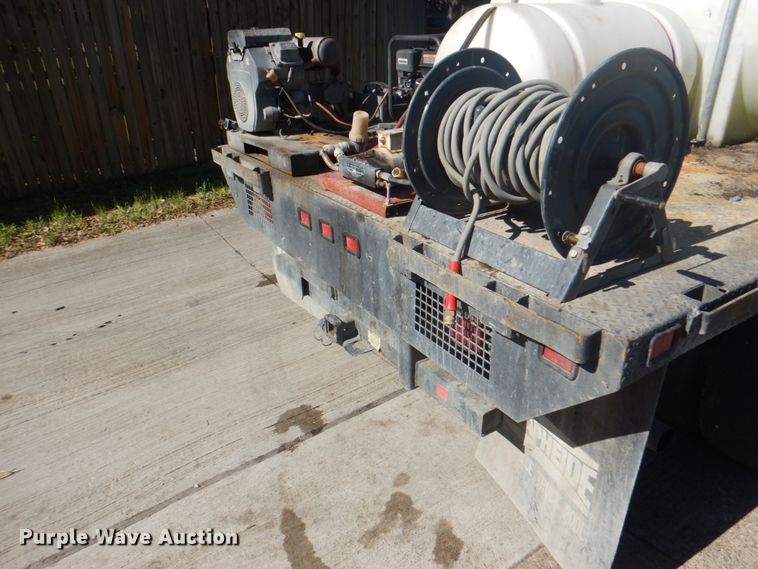 image for item DH5351 2005 Ford F450 Super Duty XL  flatbed truck