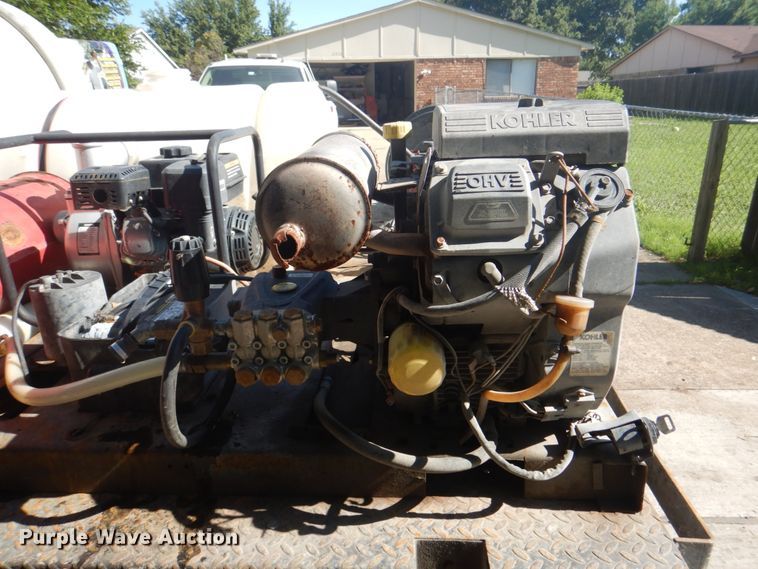 image for item DH5351 2005 Ford F450 Super Duty XL  flatbed truck